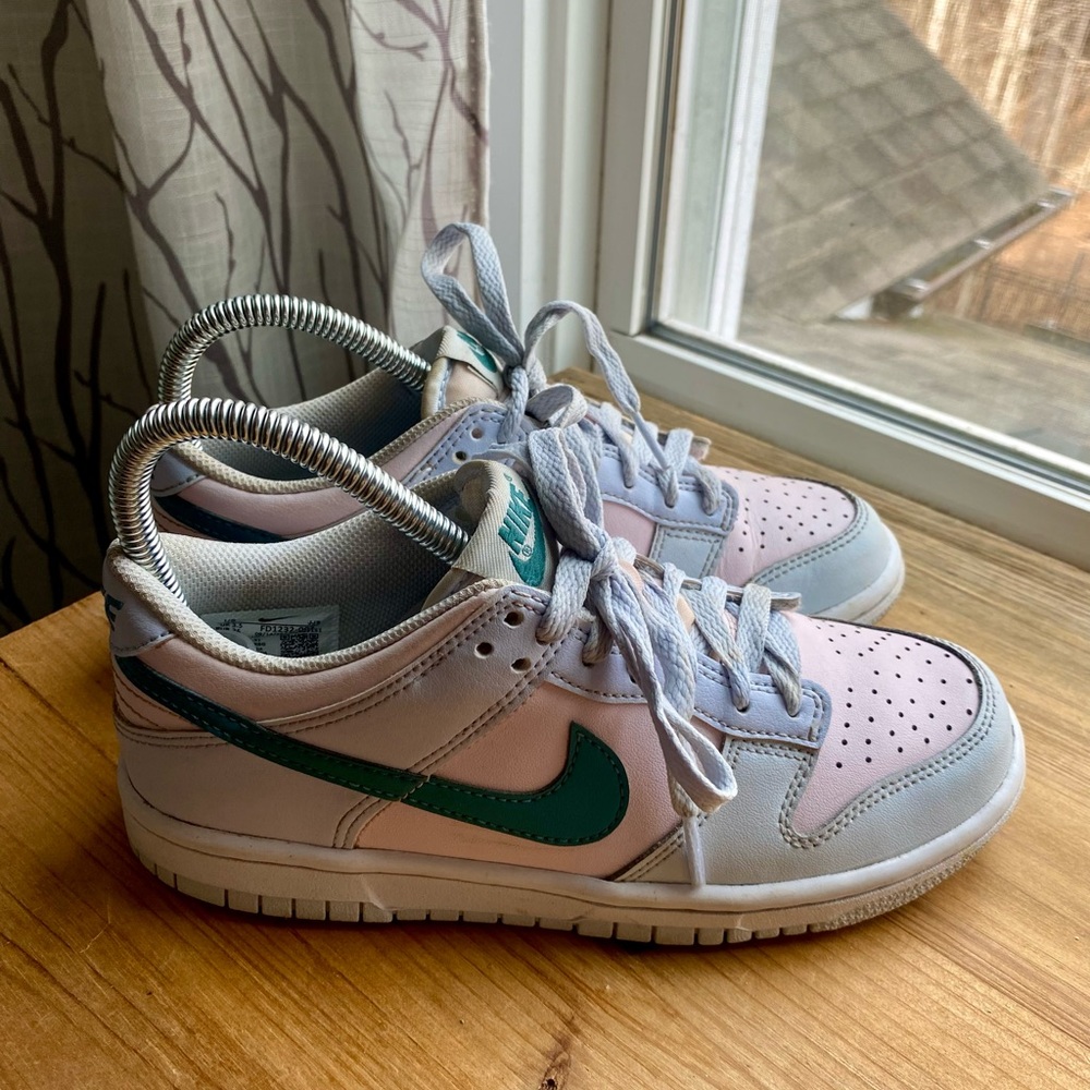 Nike Kids Sneakers in Pink and Teal